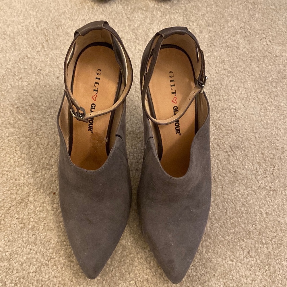 Gilt glamour; grey suede heels with leather backing; US size 9